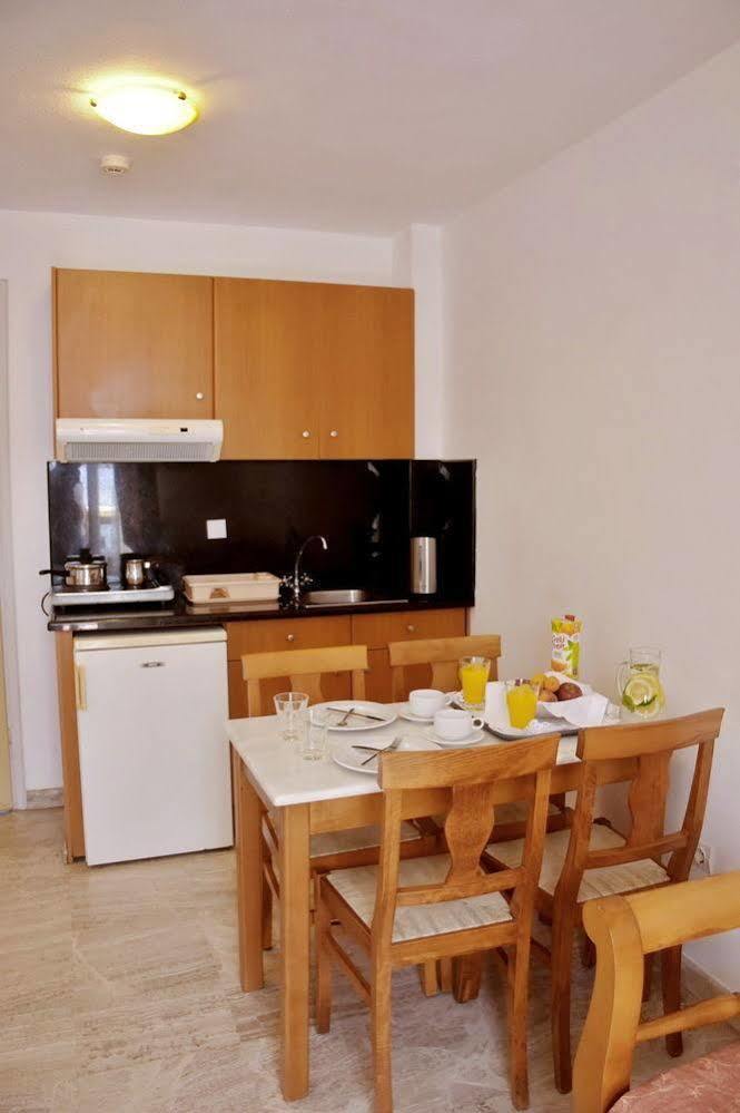 Irini Apartments Platanias  Ngoại thất bức ảnh