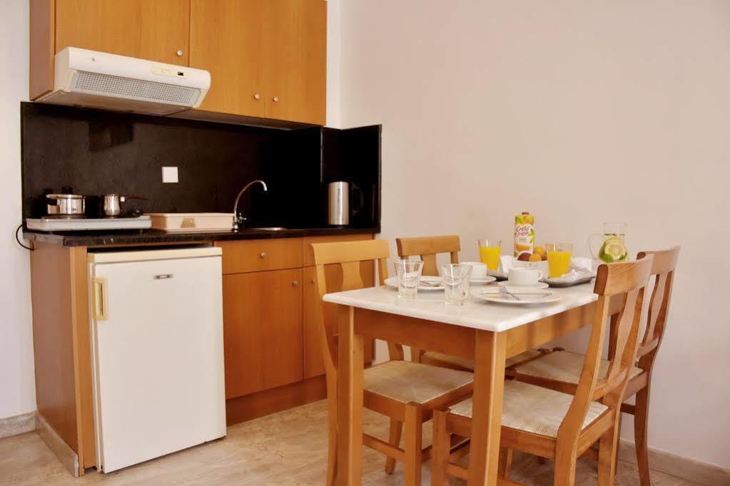Irini Apartments Platanias  Ngoại thất bức ảnh