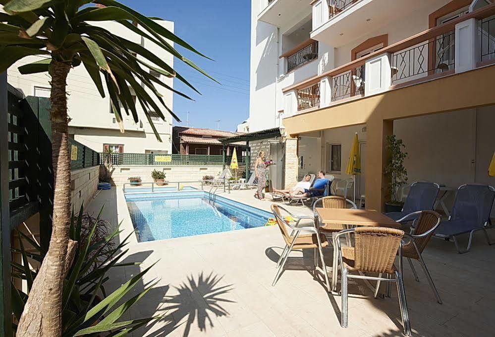Irini Apartments Platanias  Ngoại thất bức ảnh